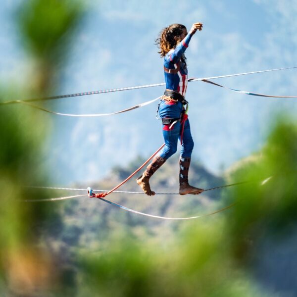 Atleta baiano de Itamaraju é campeão mundial de slackline, com quebra de recorde
